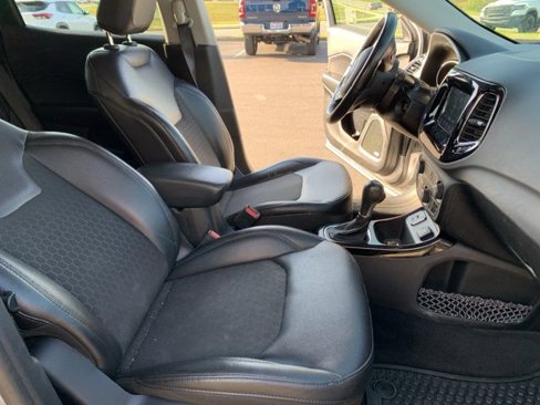 Used 2018 Jeep Compass Altitude w/ Popular Equipment Group image 12