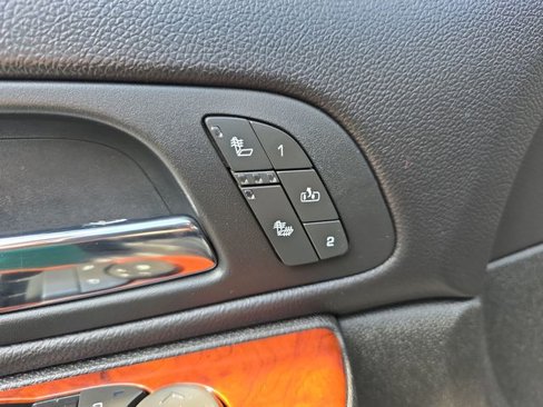 Used 2011 Chevrolet Silverado 3500 LTZ image 26