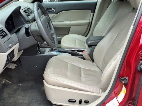 Used 2011 Ford Fusion SEL image 7