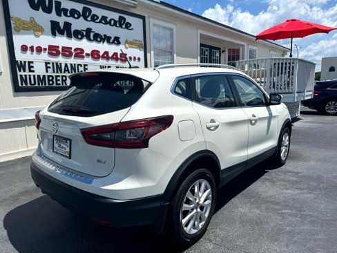 Used 2021 Nissan Rogue Sport SV image 10