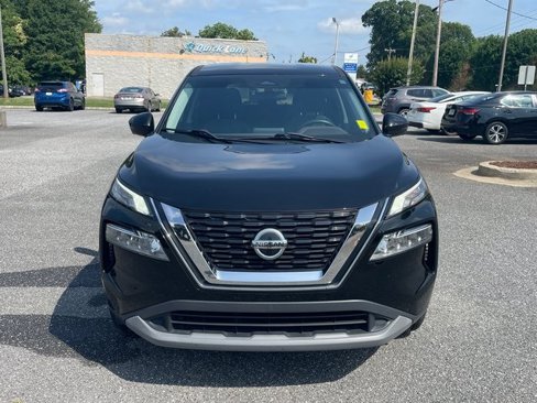Used 2021 Nissan Rogue SV image 2