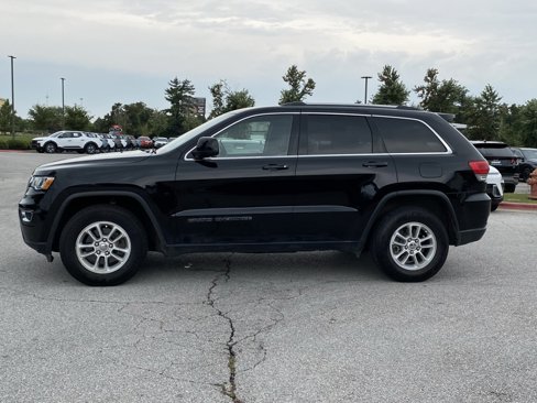 Used 2018 Jeep Grand Cherokee Laredo image 4