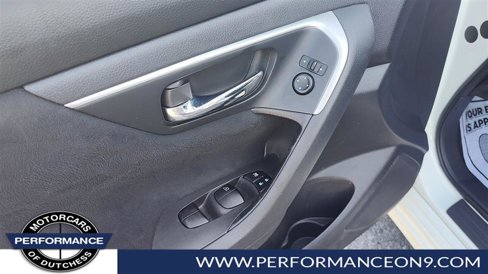 Used 2015 Nissan Altima 2.5 SV image 10