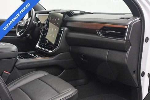 Used 2025 GMC Yukon Denali image 22