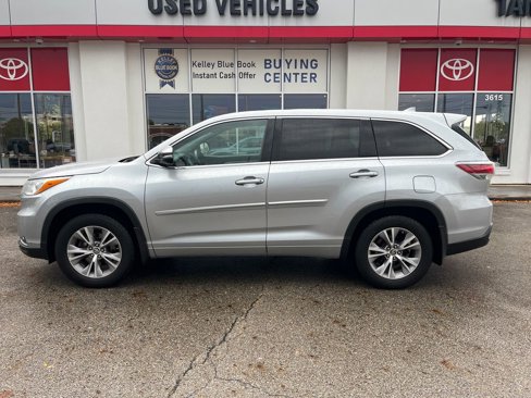 Used 2016 Toyota Highlander LE image 29