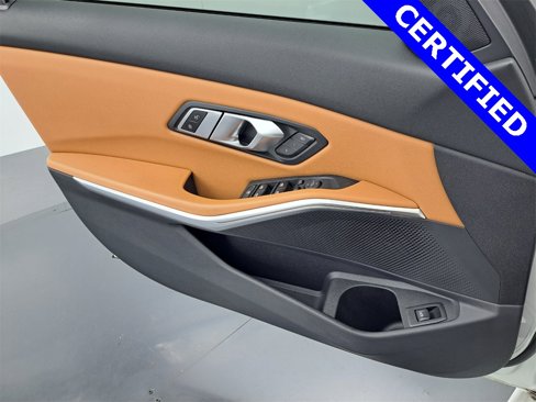 Certified 2022 BMW 330i Sedan w/ M Sport Package image 27
