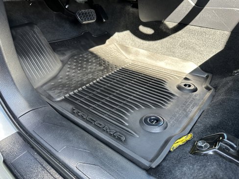 Used 2022 Toyota Tacoma TRD Off-Road image 42