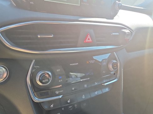 Used 2019 Hyundai Santa Fe FWD image 18