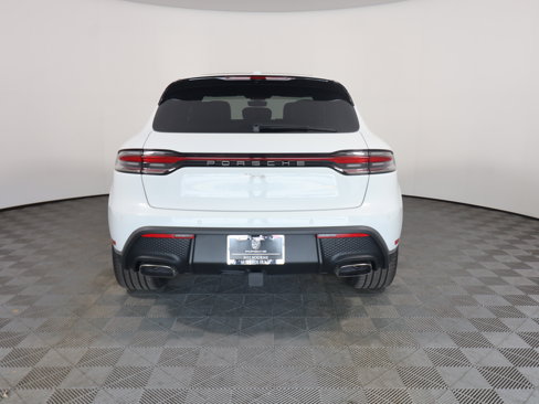 New 2025 Porsche Macan image 6