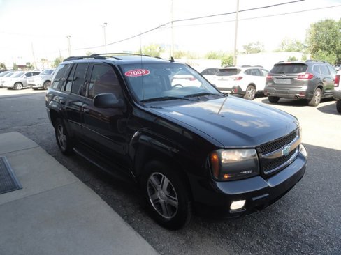 Used 2008 Chevrolet TrailBlazer LT w/ Sun And Sound Package image 4