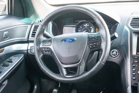 Used 2016 Ford Explorer Limited image 30