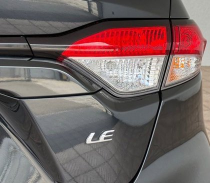 Used 2022 Toyota Corolla LE image 27