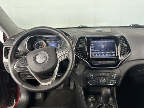 Used 2019 Jeep Cherokee Limited image 3