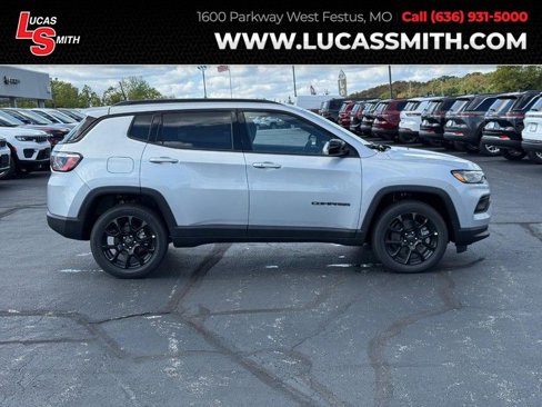 New 2026 Jeep Compass Latitude image 1