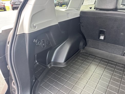 Used 2018 Subaru Forester 2.5i Touring w/ Popular Package #3B image 52