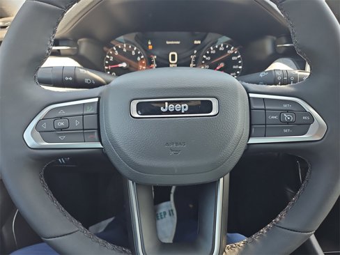 New 2025 Jeep Compass Latitude image 23