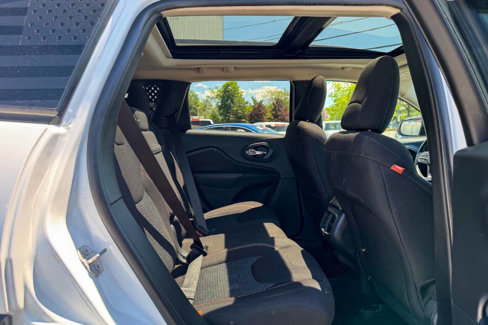 Used 2017 Jeep Cherokee 75th Anniversary image 12
