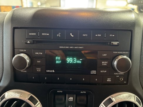 Used 2013 Jeep Wrangler Unlimited Sahara w/ Connectivity Group image 20