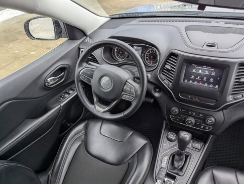 Used 2019 Jeep Cherokee Latitude Plus w/ Cold Weather Group image 31