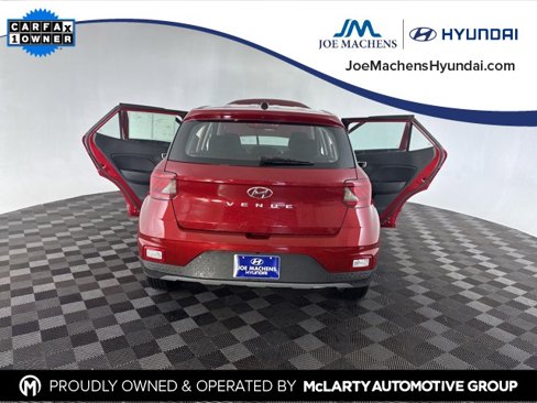 Used 2024 Hyundai Venue SE image 19