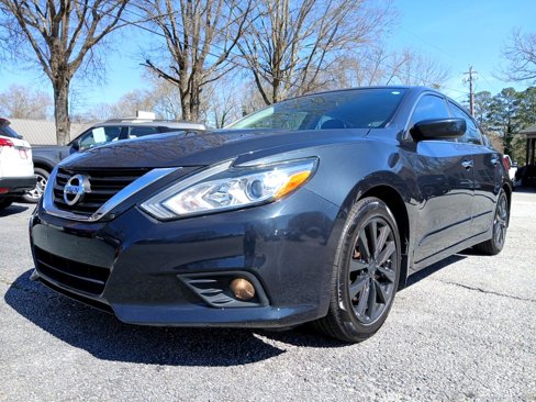 Used 2016 Nissan Altima 2.5 SV image 2