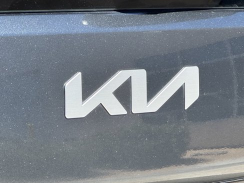 Used 2023 Kia Soul LX image 13