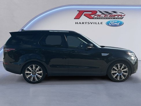Used 2017 Land Rover Discovery HSE image 4