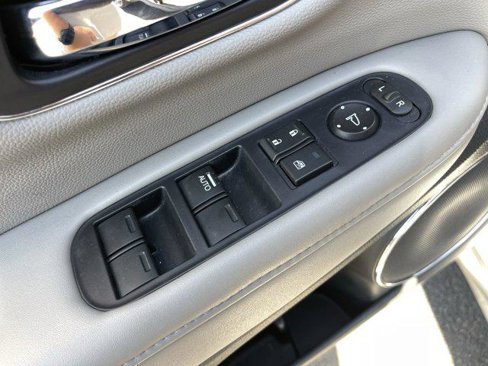 Used 2021 Honda HR-V EX-L image 25