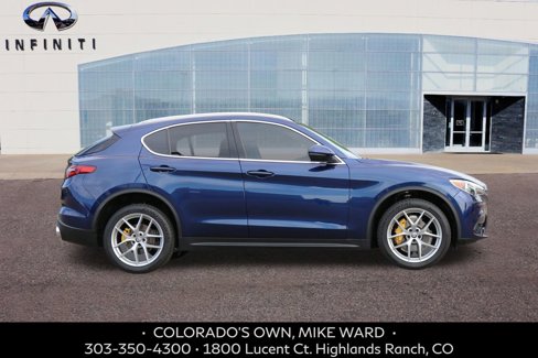 Used 2018 Alfa Romeo Stelvio AWD image 7