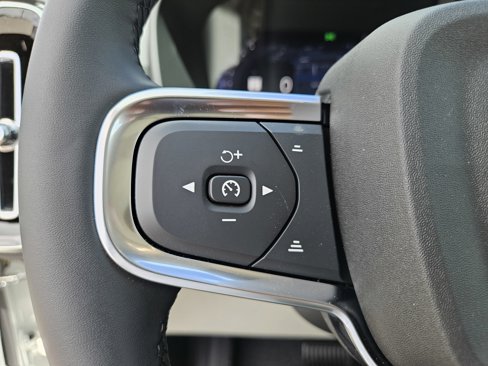 New 2026 Volvo XC40 B4 Plus w/ Protection Package image 32
