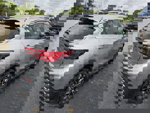Used 2018 INFINITI QX30 Premium w/ Navigation Package image 3