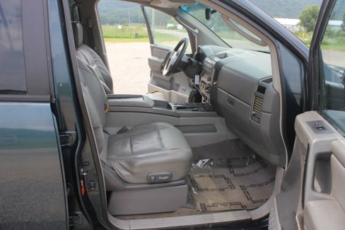 Used 2004 Nissan Armada LE w/ (SR2) Sunroof Pkg (LE) image 32