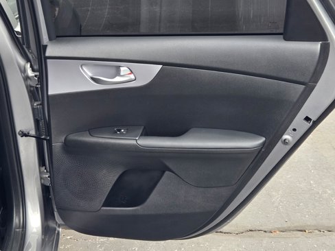 Used 2023 Kia Forte LXS image 9