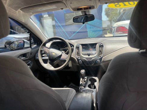 Used 2018 Chevrolet Cruze LT w/ RS Package image 23