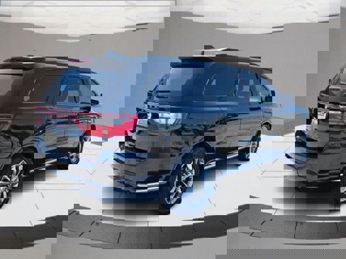 Used 2021 Dodge Durango SXT image 3