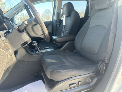 Used 2016 Chevrolet Traverse LT image 14