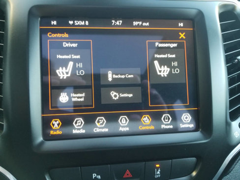 Certified 2021 Jeep Cherokee Latitude Lux w/ Sun & Sound Group image 28