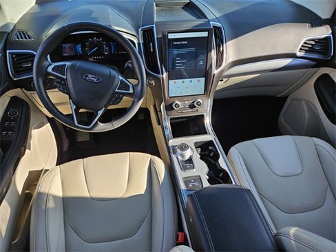 Used 2021 Ford Edge Titanium w/ Equipment Group 301A image 8