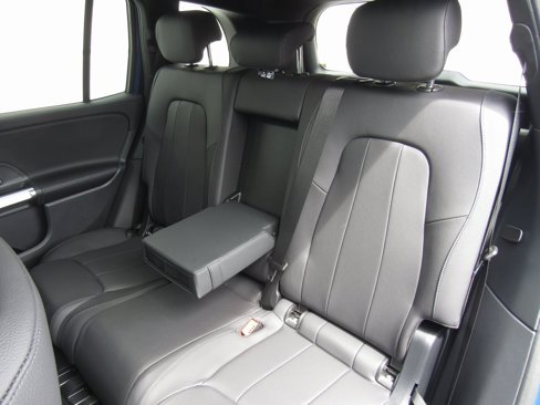 New 2025 Mercedes-Benz GLB 250 4MATIC image 17