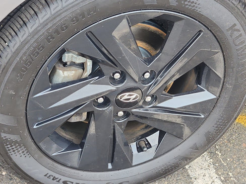 Used 2023 Hyundai Elantra SEL image 8