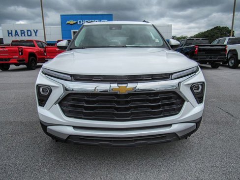 New 2025 Chevrolet TrailBlazer LT w/ Driver Confidence Package image 2