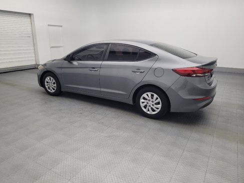 Used 2018 Hyundai Elantra SE image 3