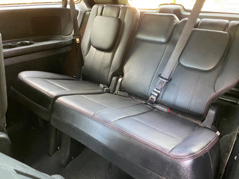 Used 2018 Dodge Grand Caravan GT image 32