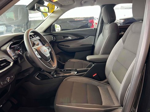 Used 2022 Chevrolet TrailBlazer LT w/ Convenience Package image 11