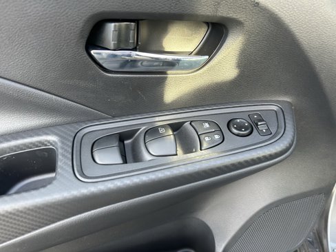 New 2025 Nissan Versa SV w/ Trunk Package image 10