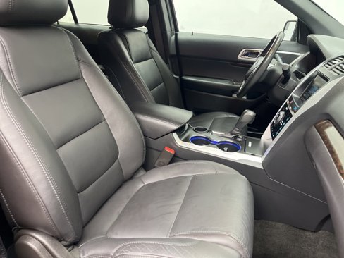 Used 2015 Ford Explorer Limited image 24