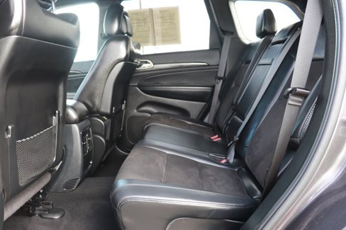 Used 2020 Jeep Grand Cherokee Laredo w/ Laredo X Package image 12