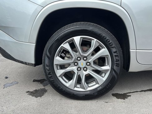 Used 2020 Chevrolet Traverse Premier image 11