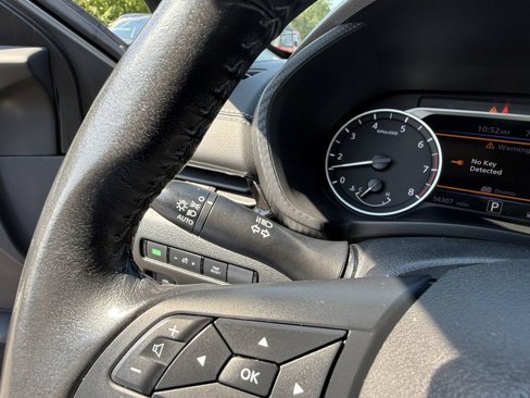 Used 2022 Nissan Sentra SV image 15