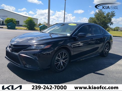 Used 2021 Toyota Camry SE image 9